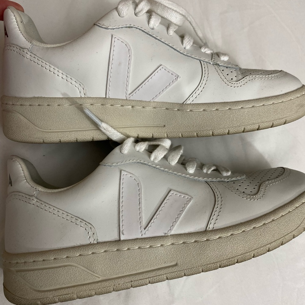 Veja - Picture 2 of 5